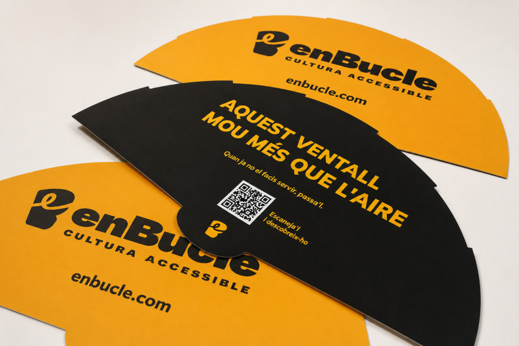 Diversos ventalls d'EnBucle amb les dues cares del disseny.